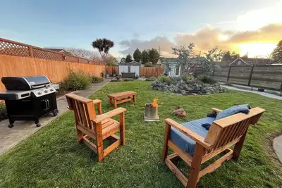 Image de Redwood Oasis for Travel-Work-Play