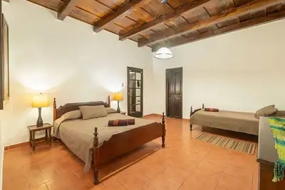 Image de \nApartment + Room. Netflix/Internet/Central Location