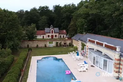 Image de Private Pool House nestled within the magnificent Chateau grounds- Loire Valley.