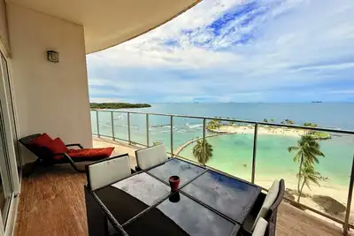 Image de Large Oceanfront Balcony at Escondida Beach