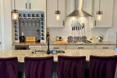 Image de Capital Cottage-Merrimon-Wynne, Garage, Walkable!