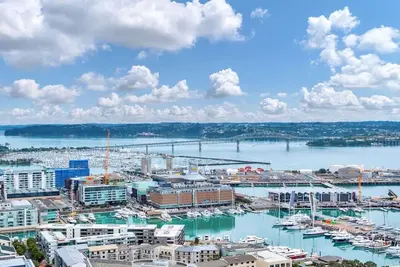 Image de Magnificent SkyTower, Sea, Habour View in Cbd