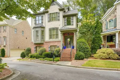 Image de Pets Welcome! Spacious Atl Area Retreat w/ Deck