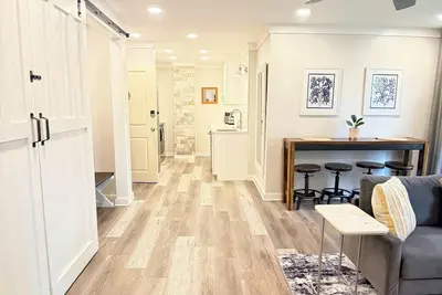 Image de 4f Chic Condo Retreat in Downtown Atlanta