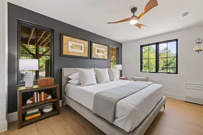 Image de Le Petit Flat - 2 Bed 1 Bath One Level Apartment