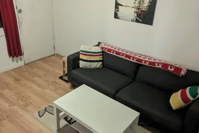 Image de Entire House: Single Story Bungalow