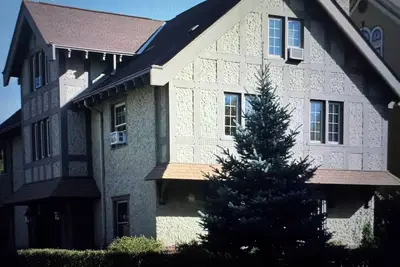 Image de Beautiful one bedroom Private 1st Floor Apt