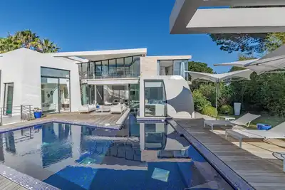 Image de 400 m from de the sea, 6-bedroom villa in Ramatuelle behind 55 Club  with Ac