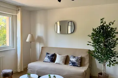 Image de Appartement entièrement équipé, proche de Bâle. Parking privé gratuit.