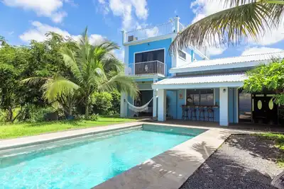 Image de Perfect getaway from the airport to the Pacific coast and Guanacaste region.