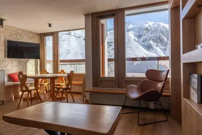 Image de 150m du centre station, 1er étage, vue dégagée, balcon, télévision, casier à ski, 42m², Tignes
