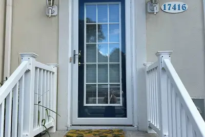 Image de The LemonDrop: 3-bedroom townhome in charming Lewes minutes away from Beaches!