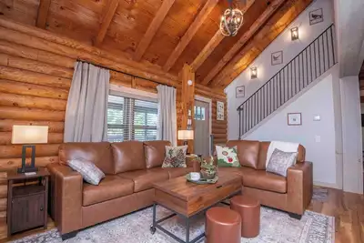 Image de Rocky Top Ridge - Private Modern Log Cabin Retreat