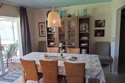 Image de Venice Island Golden Beach, 3 bedroom 2 bath beach house, 8 houses from beach