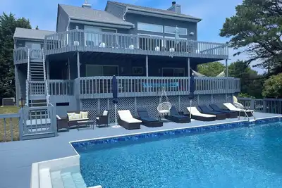 Image de Fantastic 6-bedroom house with heated saltwater pool in Southampton