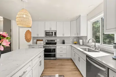 Image de Tranquil 4-bedroom house with Ac in Olympia