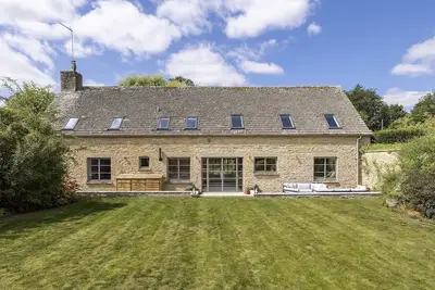 Image de Beautifully presented dog friendly barn conversion - The Tallat