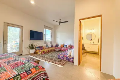 Image de Modern Desert Suite in Boutique Resort