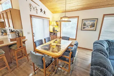 Image de Coyote 7 - Cozy, Private Hot Tub, Gas Fireplace