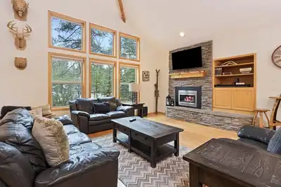 Image de Cultus 15 - Beautiful, Sharc, Pool Table, A/C, Gas Fireplace
