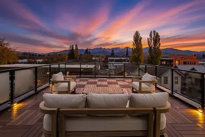 Image de Brand New Luxury Loft | 3br/3ba Downtown Whitefish w/ Rooftop Deck & Fireplace