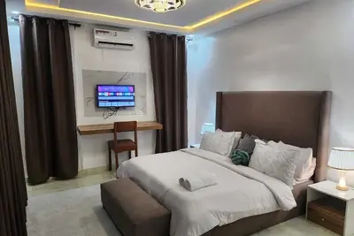 Image de Charming 2-Bedroom Duplex Minute from Lbs