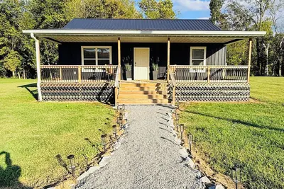 Image de The Dock House        Lake Retreat – Family-Friendly with Private River Access