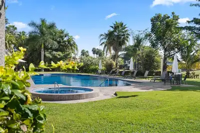 Image de A winter escape awaits at El Tigre, Greenbay Ii, Nueva Vallarta, Mexico