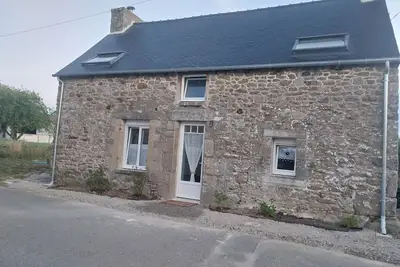 Image de Petite maison de campagne avec poêle à bois, 20 mn des plages. . .