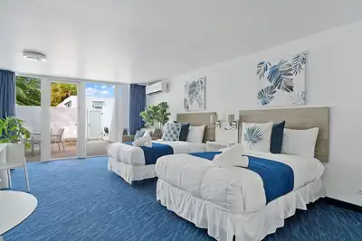 Image de Beach Studio at Esj | 2 Beds + Coastal Comfort