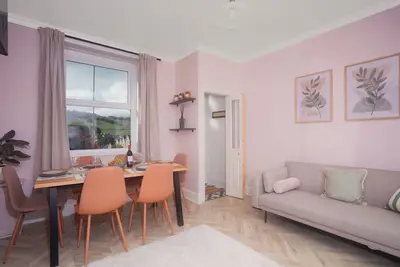 Image de Burbage Edge View – Stylish 3-Bed Cottage with Garden & Peak Walks