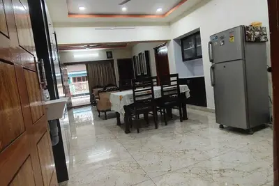 Image de Spacious 2br/2ba Private Home