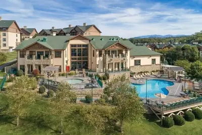 Image de 4 - Bedroom Presidential Suite in the Great Smoky Mountains!