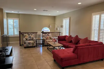 Image de Arcadia Mall Homes, School District Houses, Comfortable Home on Huntington