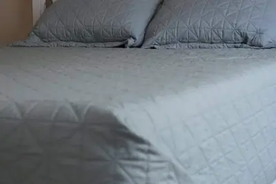 Image de Come Stay At The Orchard's Inn, 15 minutes away from Airport!