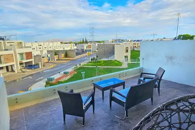 Image de Vane's House 5 minutes from the Consulate