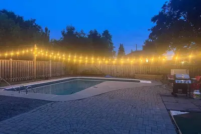 Image de Poolside Retreat with Private Patio