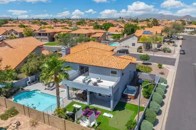 Image de Private Resort Vibes | Pool, Hot Tub & Arcade Fun