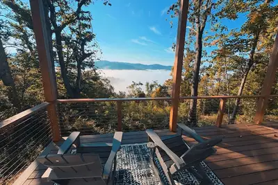 Image de Private Mountaintop Getaway w/King Bed! - Silverstone Cottage