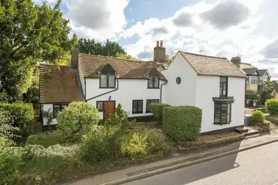 Image de 18 century cottage nr Harry Potter Studios, London & Luton Airport. Pet friendly