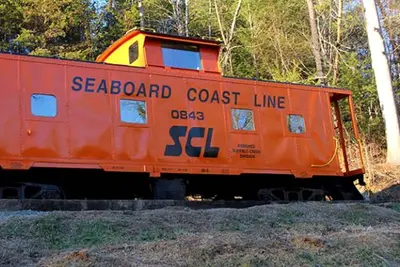 Image de Unique Caboose Accommodation for a Getaway near Asheville, North Carolina