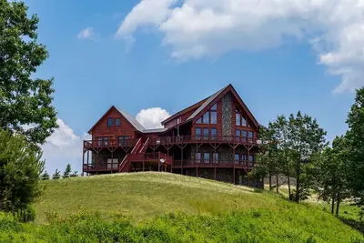 Image de Stunning Vacation Rental for Unforgettable Family Glamping Trips in the Blue Ridge Mountains, North Carolina