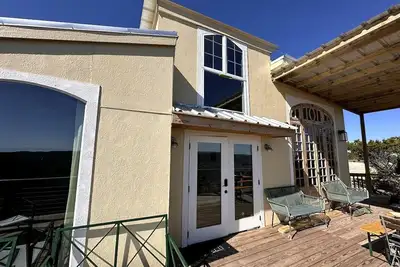 Image de Peaceful Cottage Retreat with Incredible Views in the Hills near Leakey, Texas