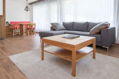 Image de Appartement de 2 pièces avec vue dans la maison Egginer au centre de Saas-Fee