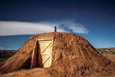 Image de Traditional Navajo Hut Rental for a Secluded Vacation near Page, Arizona