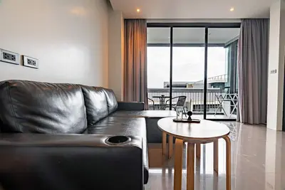 Image de Chic 2br Loft near Nai Harn Beach A406
