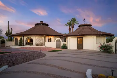 Image de Private &Unique Storybook Cottage on over 2 acres in North Scottsdale/Cave Creek