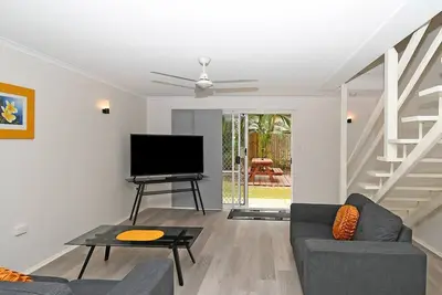 Image de Coast Apartments Large 2 Bed 1 Bathroom with Pool