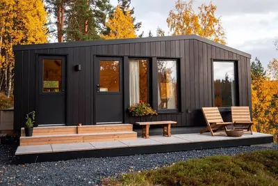 Image de Compact Cozy Cabin | Work & Play
