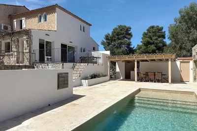 Image de Très belle villa vue mer, plage à pied, piscine